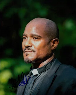 Seth Gilliam autograph