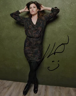 Kathryn Hahn autograph