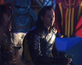 Tom Hiddleston autograph