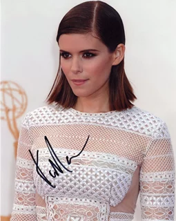 Kate Mara autograph