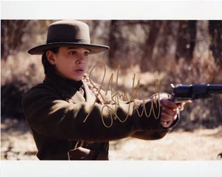 Hailee Steinfeld autograph