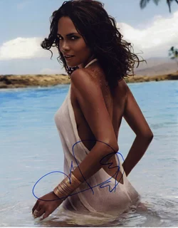Halle Berry autograph