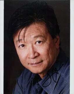 Tzi Ma autograph