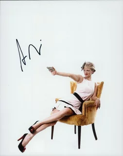 Arden Myrin autograph