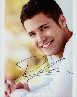 Drew Seeley autograph
