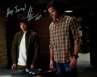 Osric Chau autograph