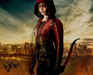 Willa Holland autograph