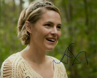 Amy Seimetz autograph