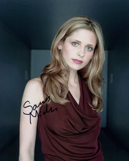 Sarah Michelle Gellar autograph