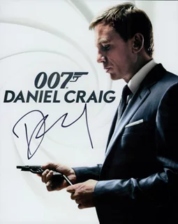 Daniel Craig autograph
