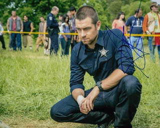 Antony Starr autograph