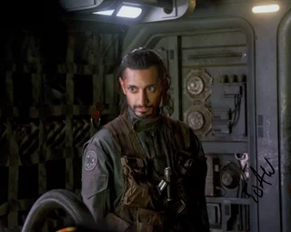 Riz Ahmed autograph