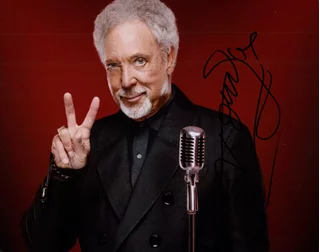 Tom Jones autograph