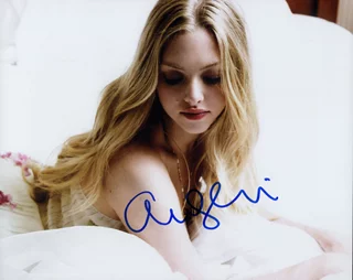 Amanda Seyfried autograph