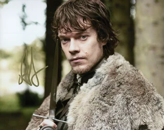 Alfie Allen autograph