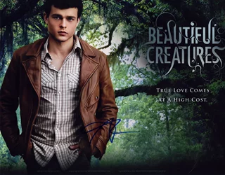 Alden Ehrenreich autograph