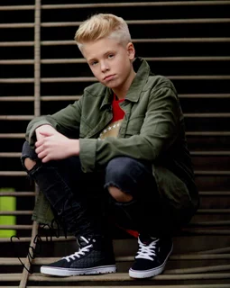 Carson Lueders autograph