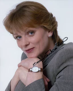 Samantha Bond autograph