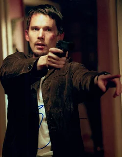 Ethan Hawke autograph