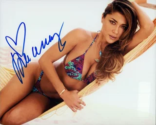 Arianny Celeste autograph
