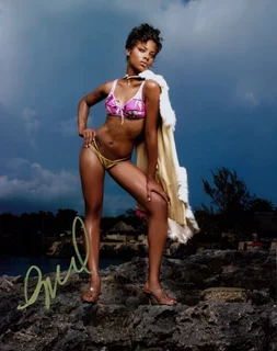 Eva Marcille autograph