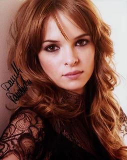 Danielle Panabaker autograph