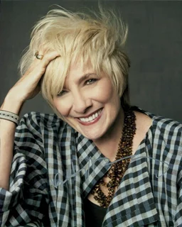 Betty Buckley autograph