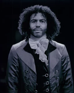 Daveed Diggs autograph