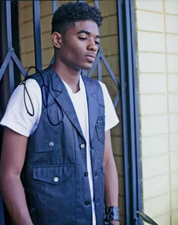 Nadji Jeter autograph