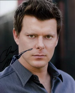 Chase Matthews autograph