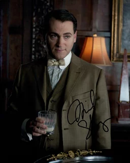 Michael Stuhlbarg autograph