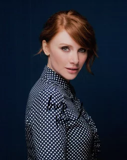 Bryce Dallas Howard autograph