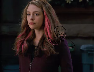 Danielle Rose Russell autograph