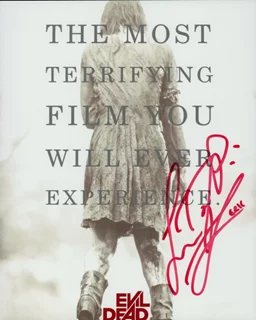 Lou Taylor Pucci autograph