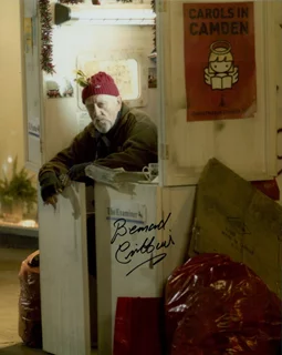 Bernard Cribbins autograph