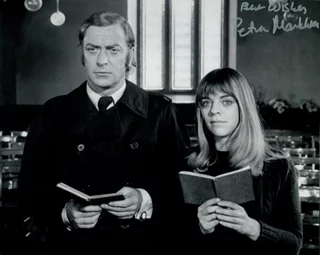 Petra Markham autograph