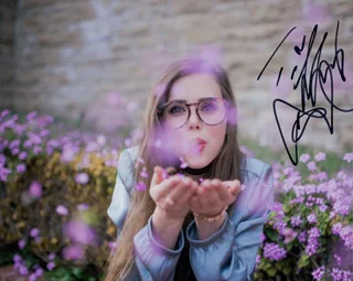 Tiffany Alvord autograph