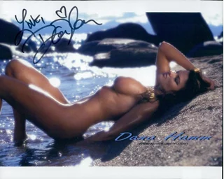 Dana Hamm autograph