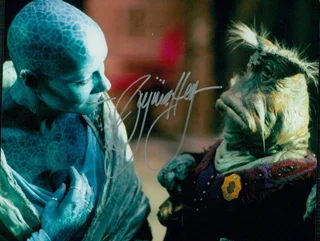 Virginia Hey autograph