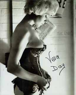 Vera Day autograph