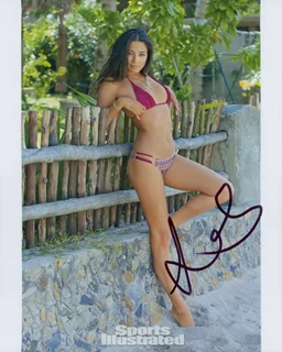 Jessica Gomes autograph