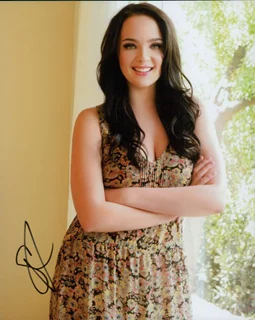 Stevie Lynn Jones autograph