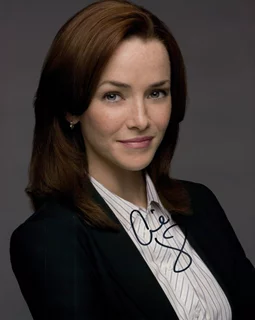 Annie Wersching autograph