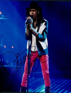 Diamond White autograph