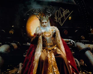 Roy Dotrice autograph