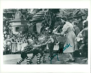 Jerry Maren autograph