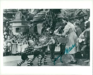 Jerry Maren autograph