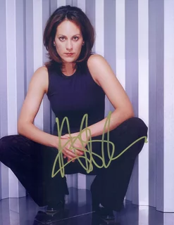 Annabeth Gish autograph