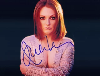 Julianne Moore autograph