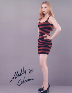 Molly Quinn autograph